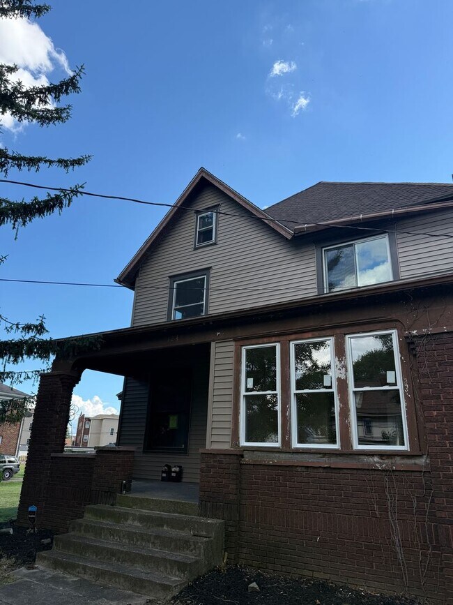 Photo - Fulton Duplex Unit Upper