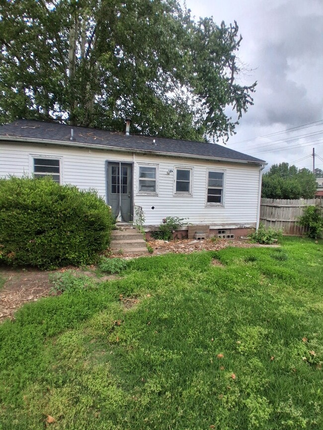 Photo - 521 N Davis St
