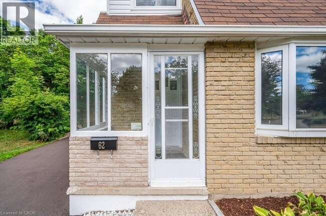 Photo - 62 Pepperwood Crescent