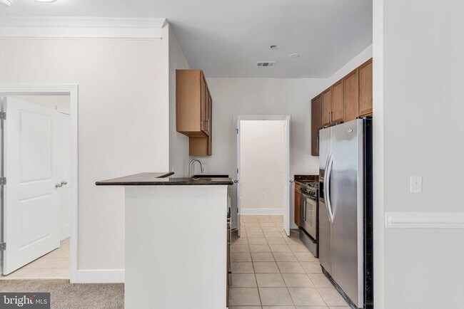 Photo - 5400 Auth Rd Unit 337