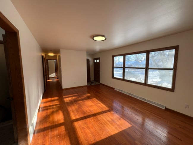 Photo - 4922 Knox Ln