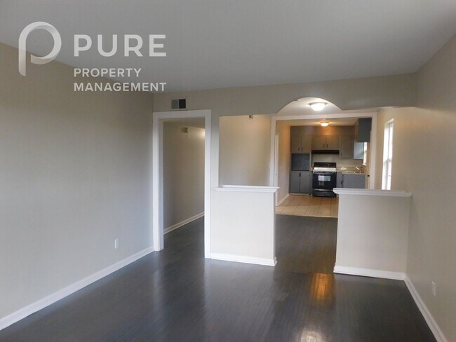 Photo - 2028 Progress St