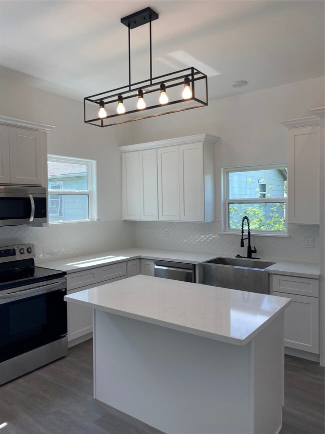 Photo - 3808 Avenue L