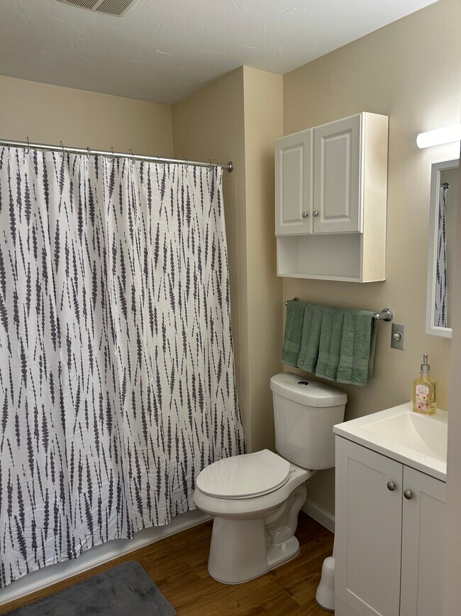 Photo - 3322 Daisy Ave