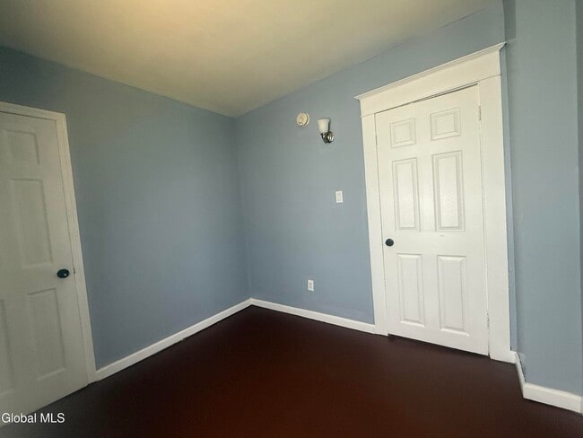 Photo - 1125 Cutler St