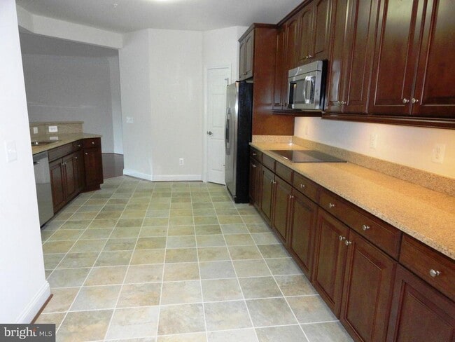 Photo - 3100 Stone Cliff Dr Unit 201