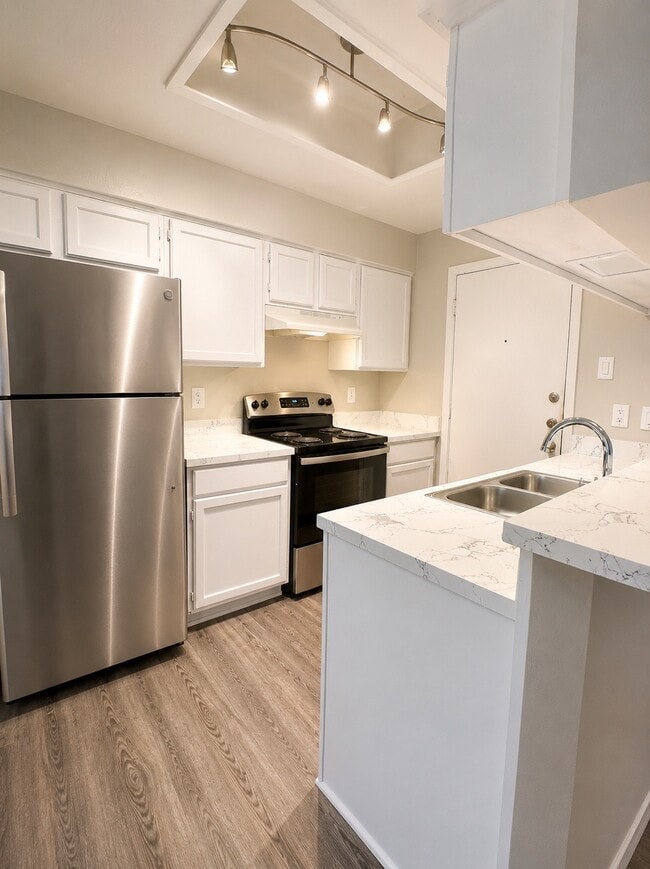 Woodbridge Townhomes
