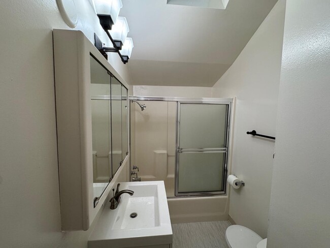 Photo - 58 Morgan Ln