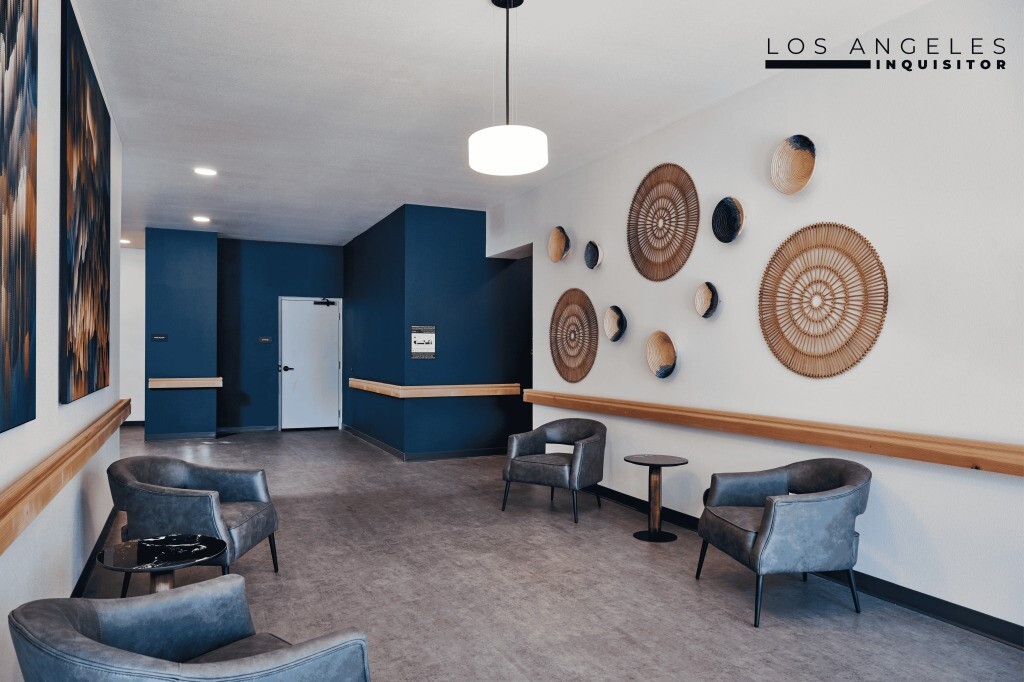 Photo - 1623 W Manchester Ave