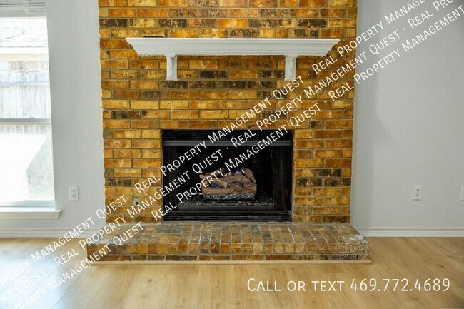 Photo - 1224 Mockingbird Ln