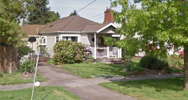 Building Photo - Urban Craftsman Gem! Rental