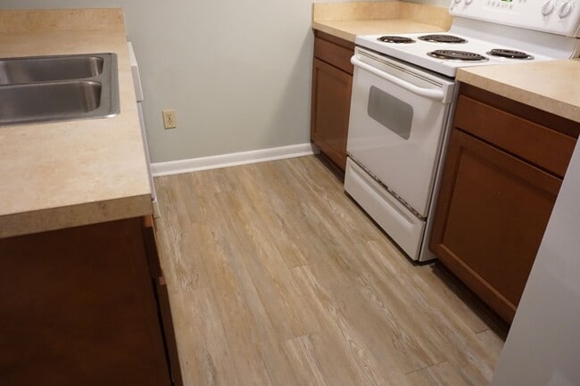 Photo - 5492 Pinehaven Ct