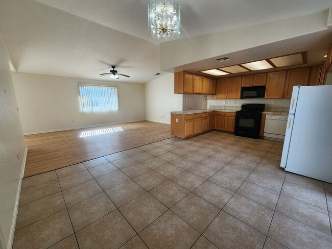 Photo - Downtown Corner Lot 3 bedroom 2 Bath