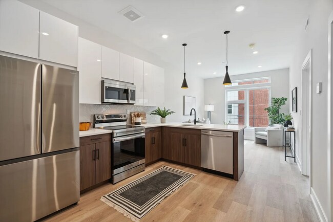 Photo - 720 W Thompson St Unit 2 Bedroom