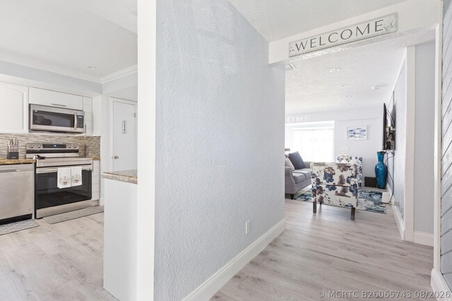 10044 Dasheen Ave