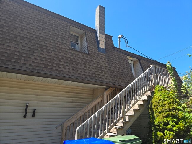 Photo - 196 E High St