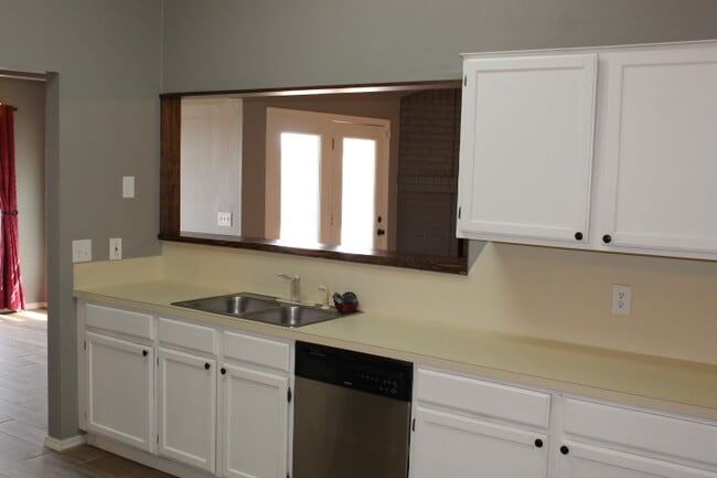 Photo - 505 SW 149th Pl