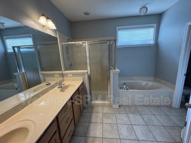 Photo - 4894 Indian Walk Ln