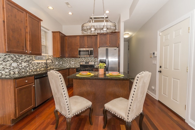 Photo - 3440 N Narragansett Ave Unit 2