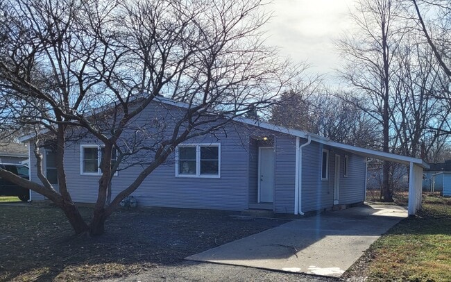 Building Photo - 209 W Green St Unit 209