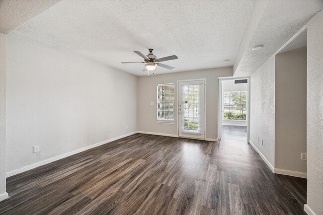 Photo - 1710 W T C Jester Blvd