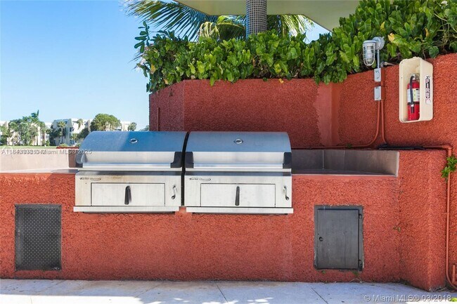 Photo - 873 NE 195th St Unit 307
