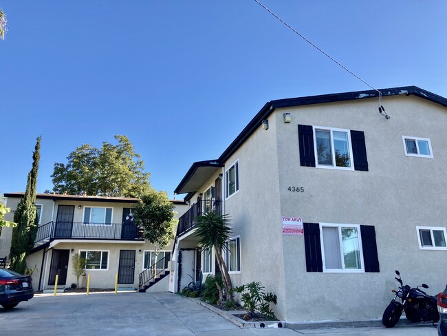 Building Photo - 2 Bedroom 1 Bathroom West La Mesa Apartment Unit 4369  B2