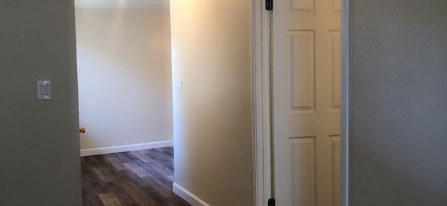 Photo - Hillsborough Ct