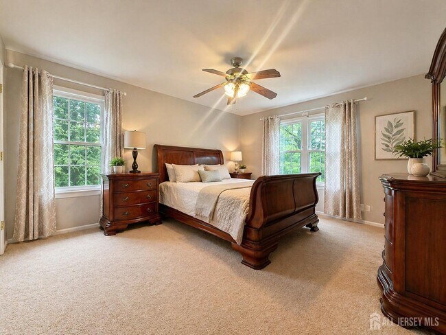 Photo - 161 Applegate Ln