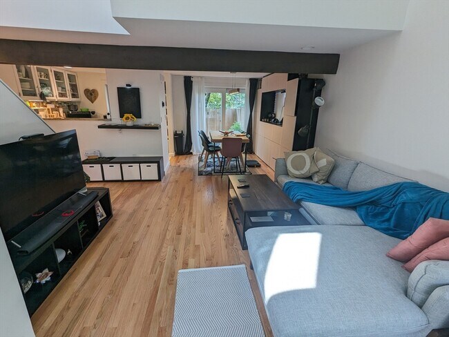 Photo - 47 Cogswell Ave