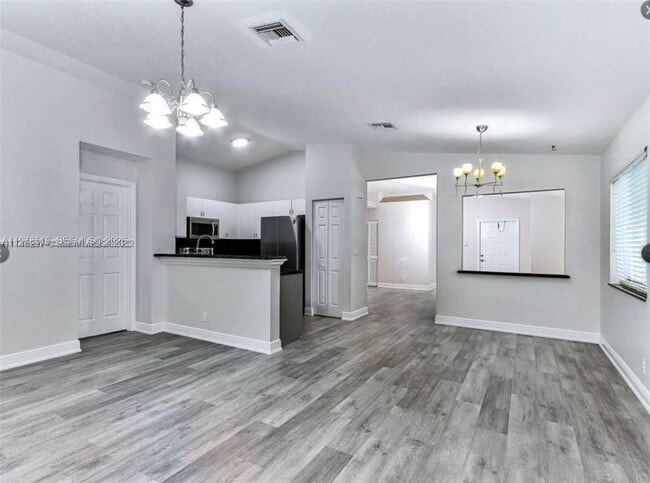 Photo - 1213 SW 46th Way