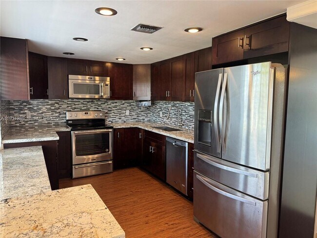 Photo - 625 Oaks Dr Unidad 503