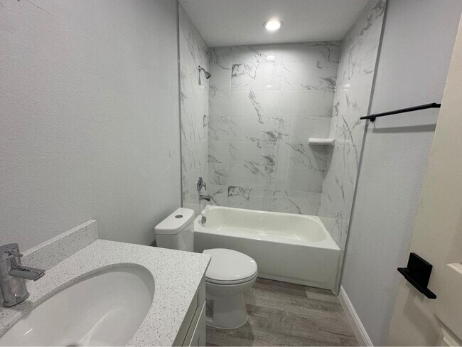 Photo - 5 Dogwood Ct