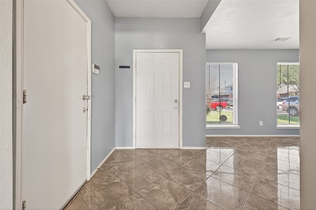 Photo - 17319 Lobo Trail