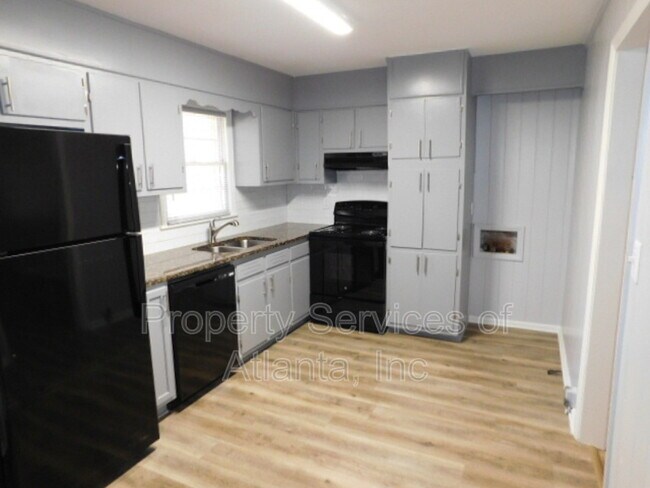 Photo - 5952b Medlock Ave