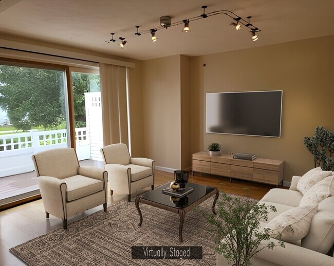 Photo - 360 Littleton Rd