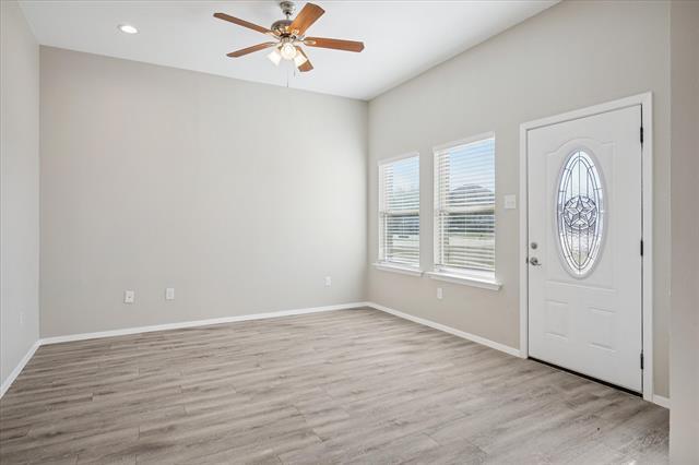 Photo - 516-518 Wood Dr