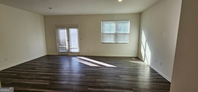 Photo - 3488 Cardinal Dr SW
