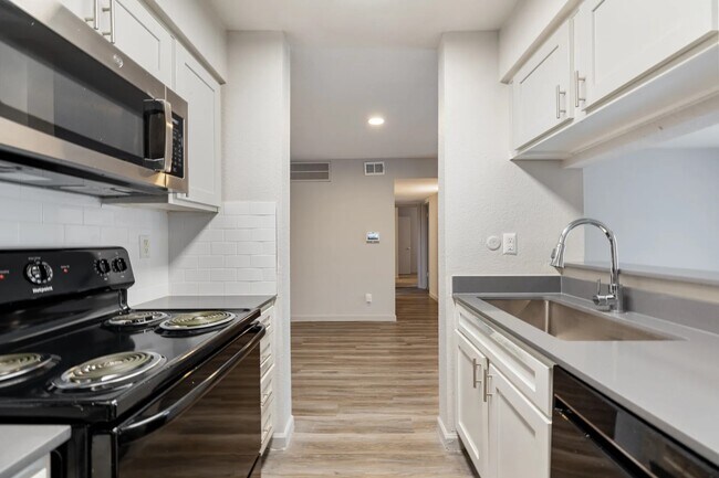 Building Photo - 8701 Town Park Dr Unit 9-1219 Rental