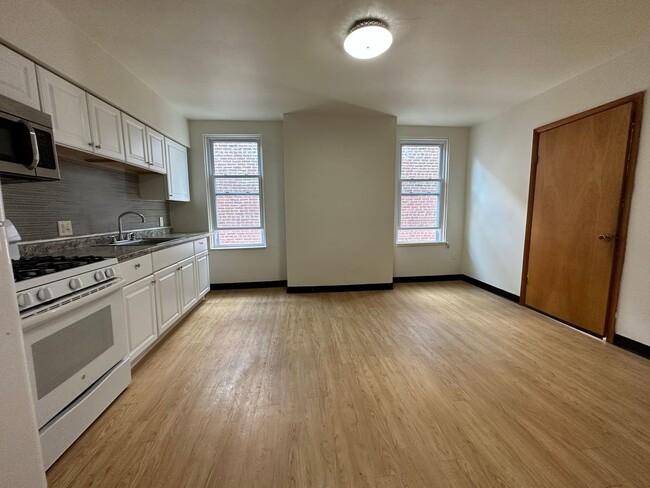 Photo - Huge Two Bedroom Apartment on Dawson Stree... Unit 3608 #3