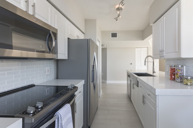 2BD, 2 BA - 1,481 SF - Sunrise Harbor