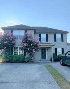 Building Photo - 2203 Bower Ln SE