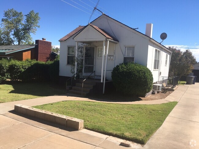 Building Photo - 153 W. Duplex Unit 153 Downstairs Rental