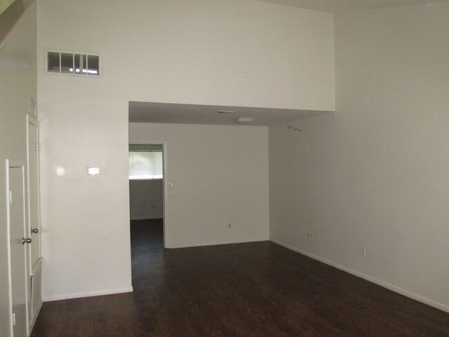 Photo - 5735 Crestmore Dr