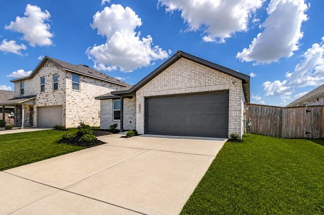 Building Photo - 1631 Country Vw Dr