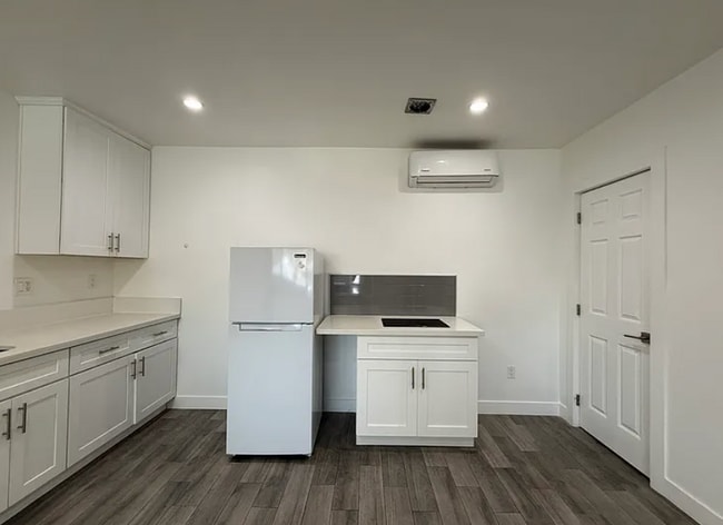 Photo - 8241 Shoup Ave