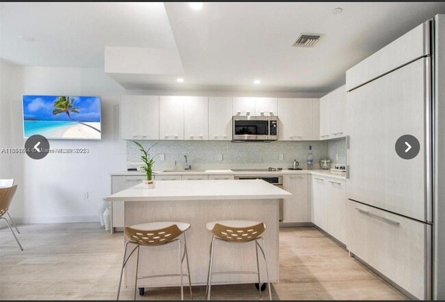 Photo - 55 SW 9th St Unidad 3802