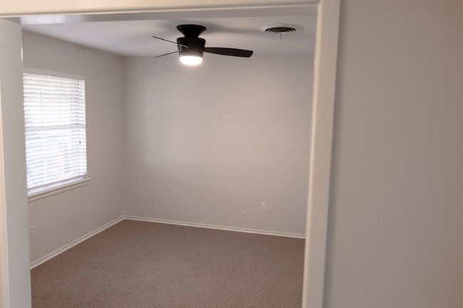 Photo - 7007 Avenue S