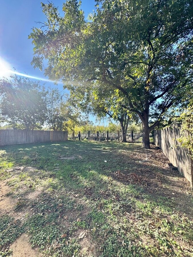 Photo - COMING SOON - Cozy 3-Bedroom Home in Desir...