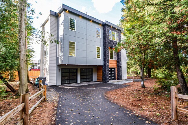 Modern Multi-Level New Construction - Modern Multi-Level New Construction House